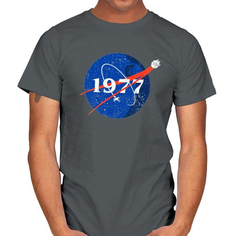 1977 - Mens T-Shirts RIPT Apparel Small / Charcoal