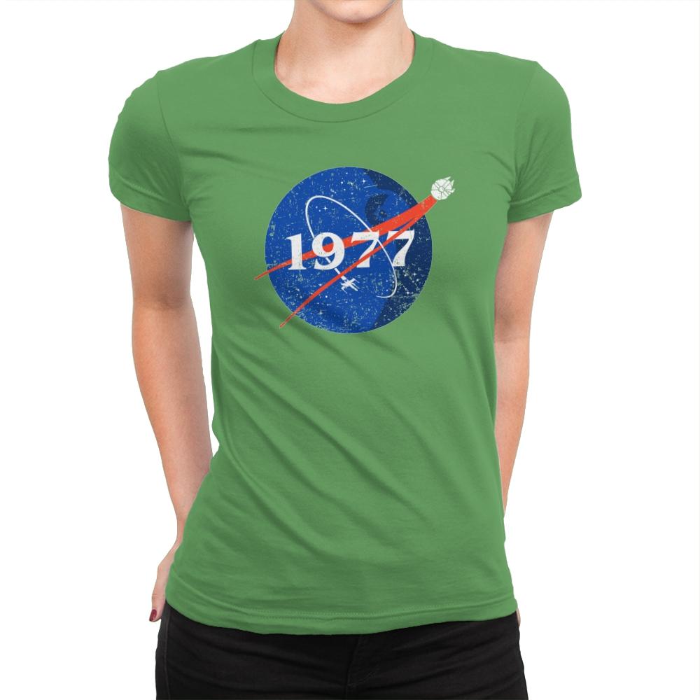1977 - Womens Premium T-Shirts RIPT Apparel Small / Kelly