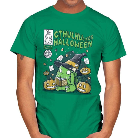Cthulhu Likes Halloween - Anytime - Mens T-Shirts RIPT Apparel Small / Kelly Green