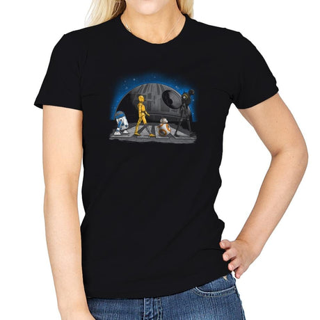 Droid Road Exclusive - Womens T-Shirts RIPT Apparel Small / Black