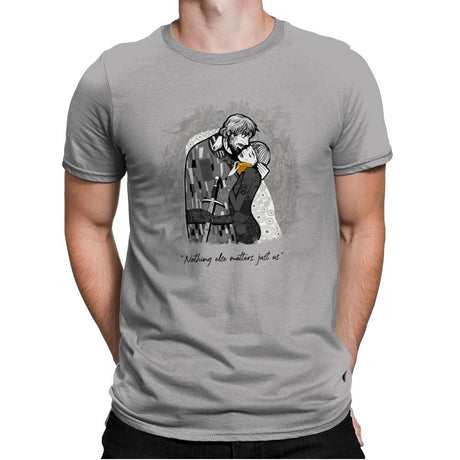 Final Kiss - Mens Premium T-Shirts RIPT Apparel Small / Light Grey