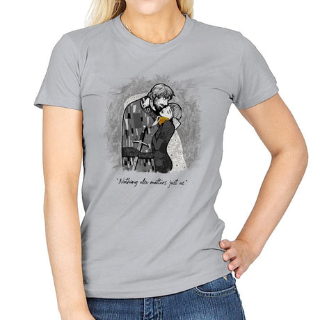 Final Kiss - Womens T-Shirts RIPT Apparel Small / Sport Grey