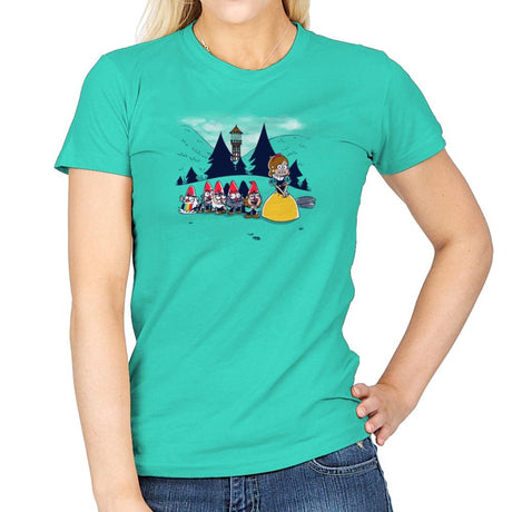 Mabel and the Seven Gnomes Exclusive - Womens T-Shirts RIPT Apparel Small / Mint Green