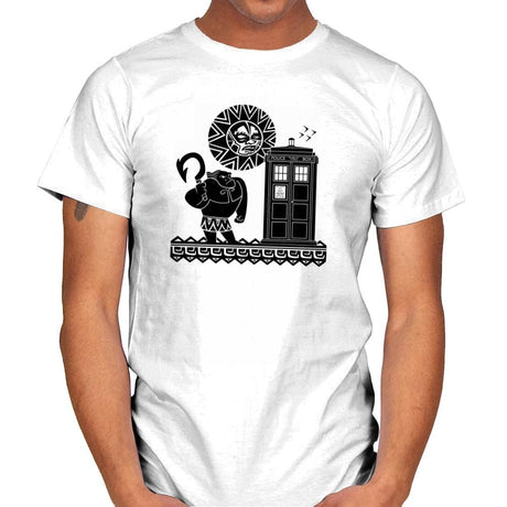Maui Meets The Doctor Exclusive - Mens T-Shirts RIPT Apparel Small / White