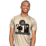 Maui Meets The Doctor - Mens T-Shirts RIPT Apparel