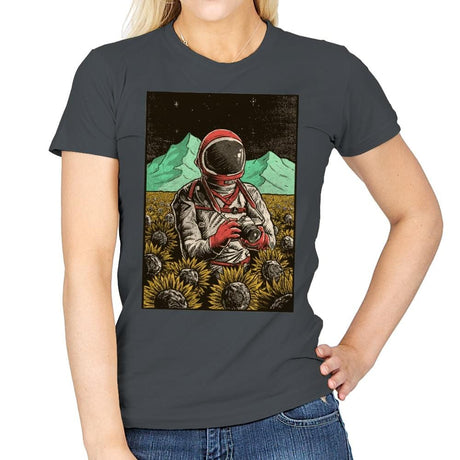 Outer Space Man - Womens T-Shirts RIPT Apparel Small / Charcoal