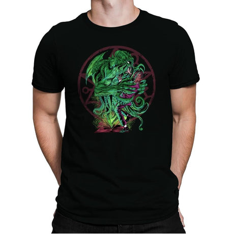 The Great Old Ones Kiss - Mens Premium T-Shirts RIPT Apparel Small / Black