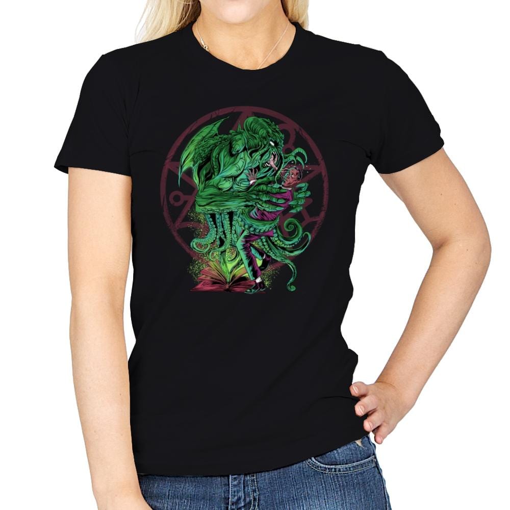 The Great Old Ones Kiss - Womens T-Shirts RIPT Apparel Small / Black