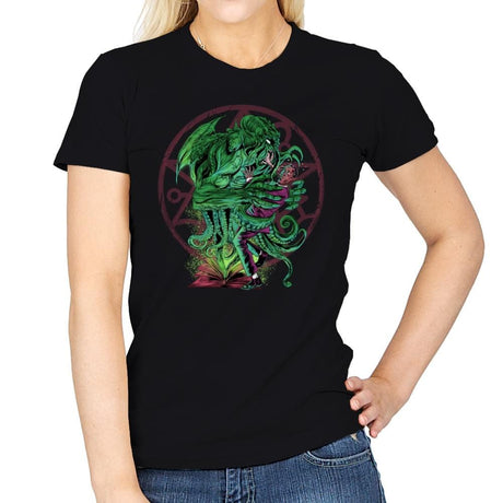 The Great Old Ones Kiss - Womens T-Shirts RIPT Apparel Small / Black