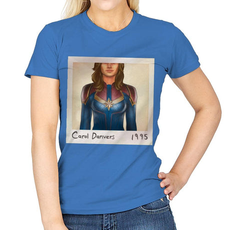 Vers 1995 - Womens T-Shirts RIPT Apparel Small / Iris